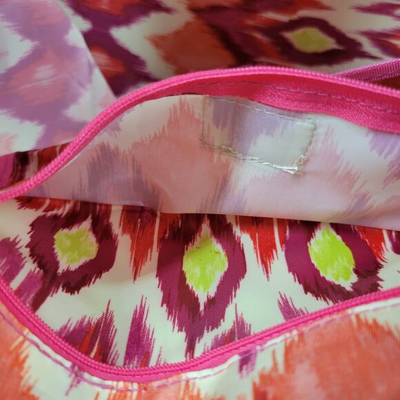 Chico's Tote Fold-Up Bag Large Pink Ikat Print Packable Zipper Double Strap NEW - Picture 11 of 12
